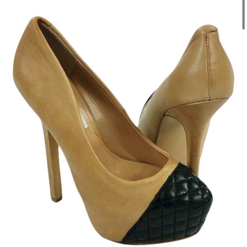 STEVE MADDEN Beauty Beige Leather Black Quilt Toe Platform Heels size 7